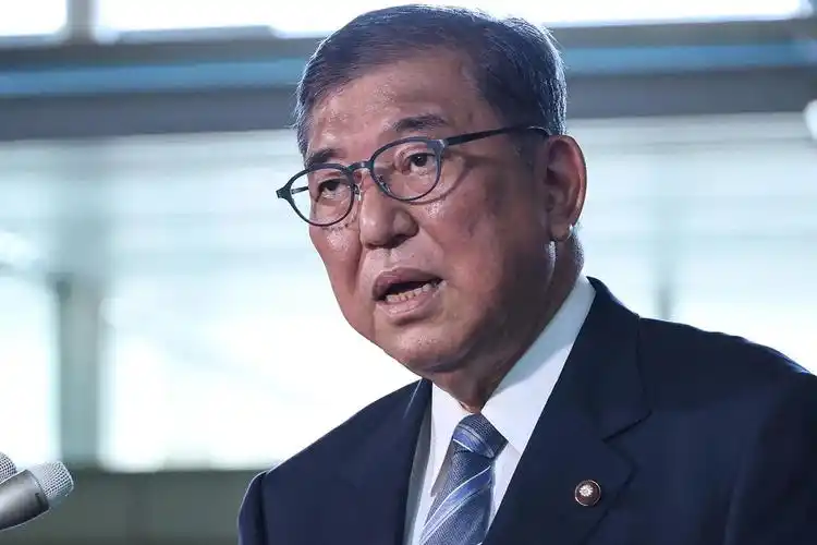 为啥说中国现在的军力，根本吓不倒日本？日本政坛少有的清醒人石破茂，道破了中日博弈的内幕：日本会重走老路的。
 
很多人第一反应是：不可能吧？中国航母、歼-20、东风导弹，哪一样拿出来不是让人肝颤的存在？日本一个二战战败国，宪法里明文写着放弃战争，凭什么还敢这么横？
 
但现实就是这么讽刺。
 
20