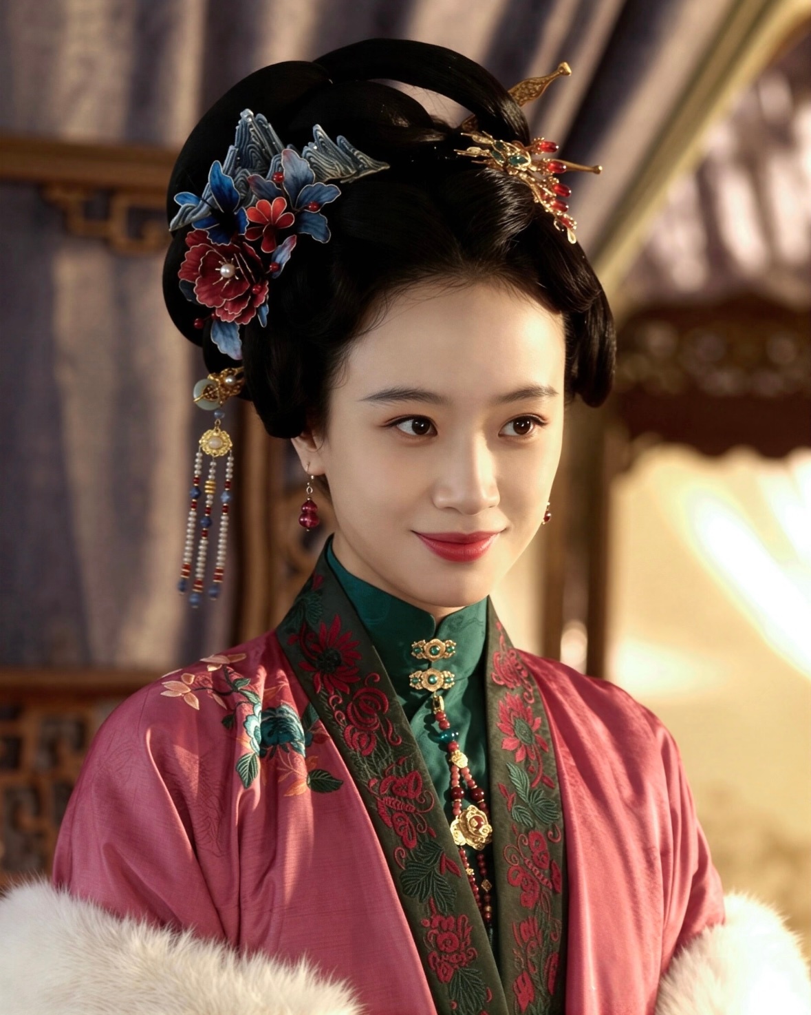 李梦说：“当时《兰香如故》的制片人决定要不要我演赵星棠的时候，还是有犹豫的。”因为星棠她是金陵第一美人。我又不是那种典型的大美女。制片人他们因为这个第一美人会很担忧。说我不是那么很适配这个角色。”但是呢我之前在《墨雨云间》演的婉宁公主出圈。制片人他们觉得我演戏的张力是很适合演星棠 ​