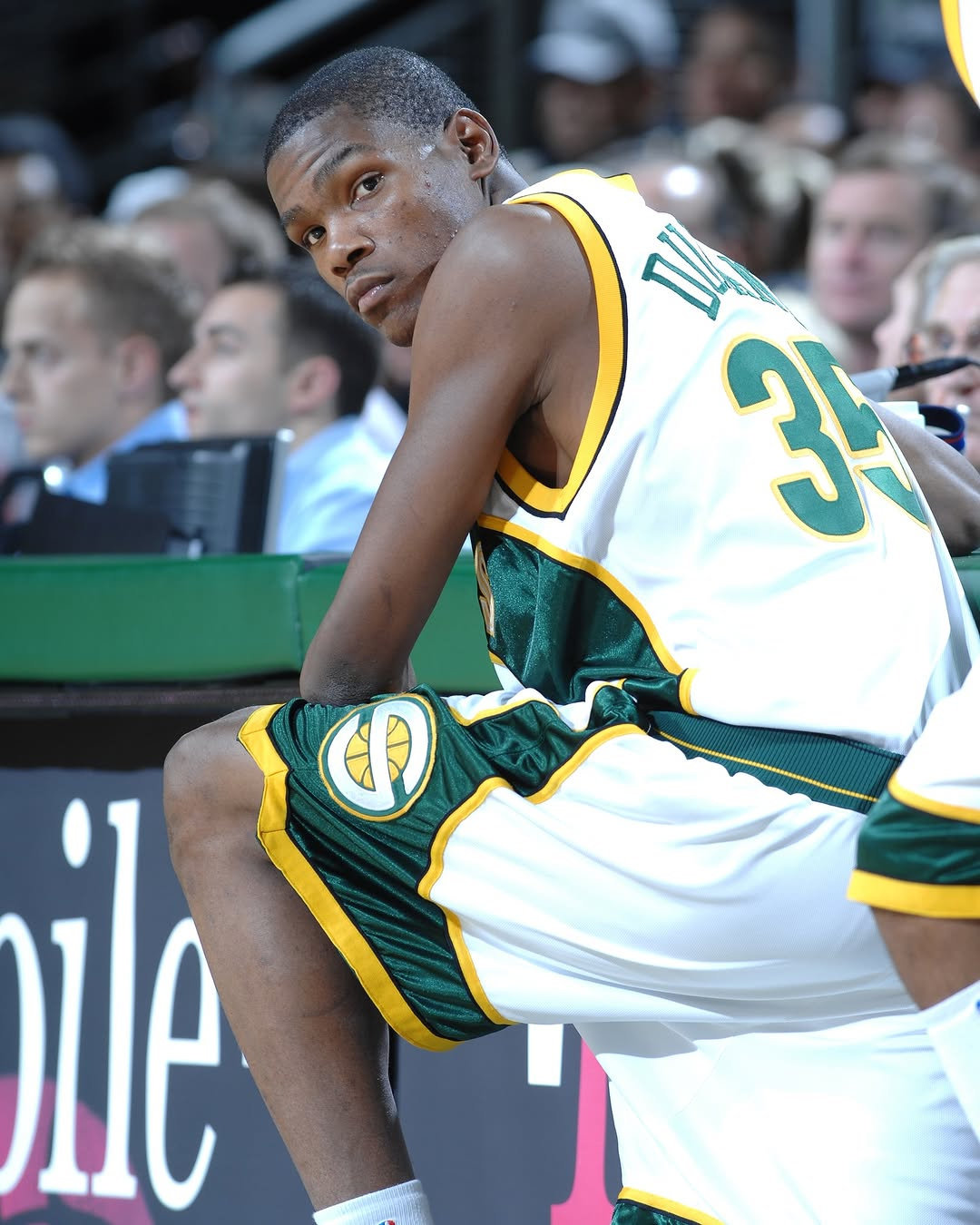凯文·杜兰特

#nba老照片##nba乐爷# ​