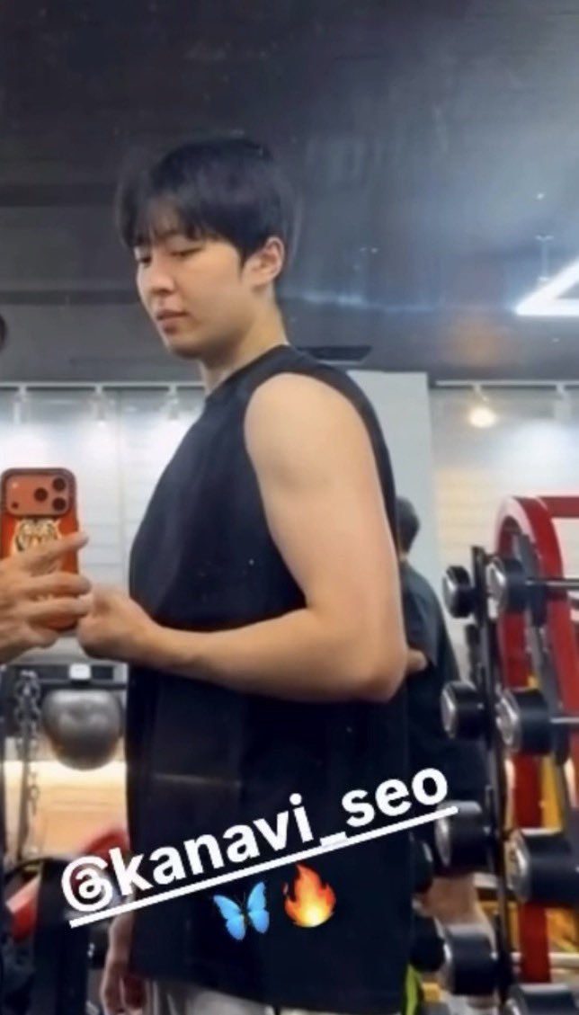 【INS】好可怕的手臂宽度 今日份中野💪🏻十一美美打卡大学生喜爱内容共创计划 ​​​