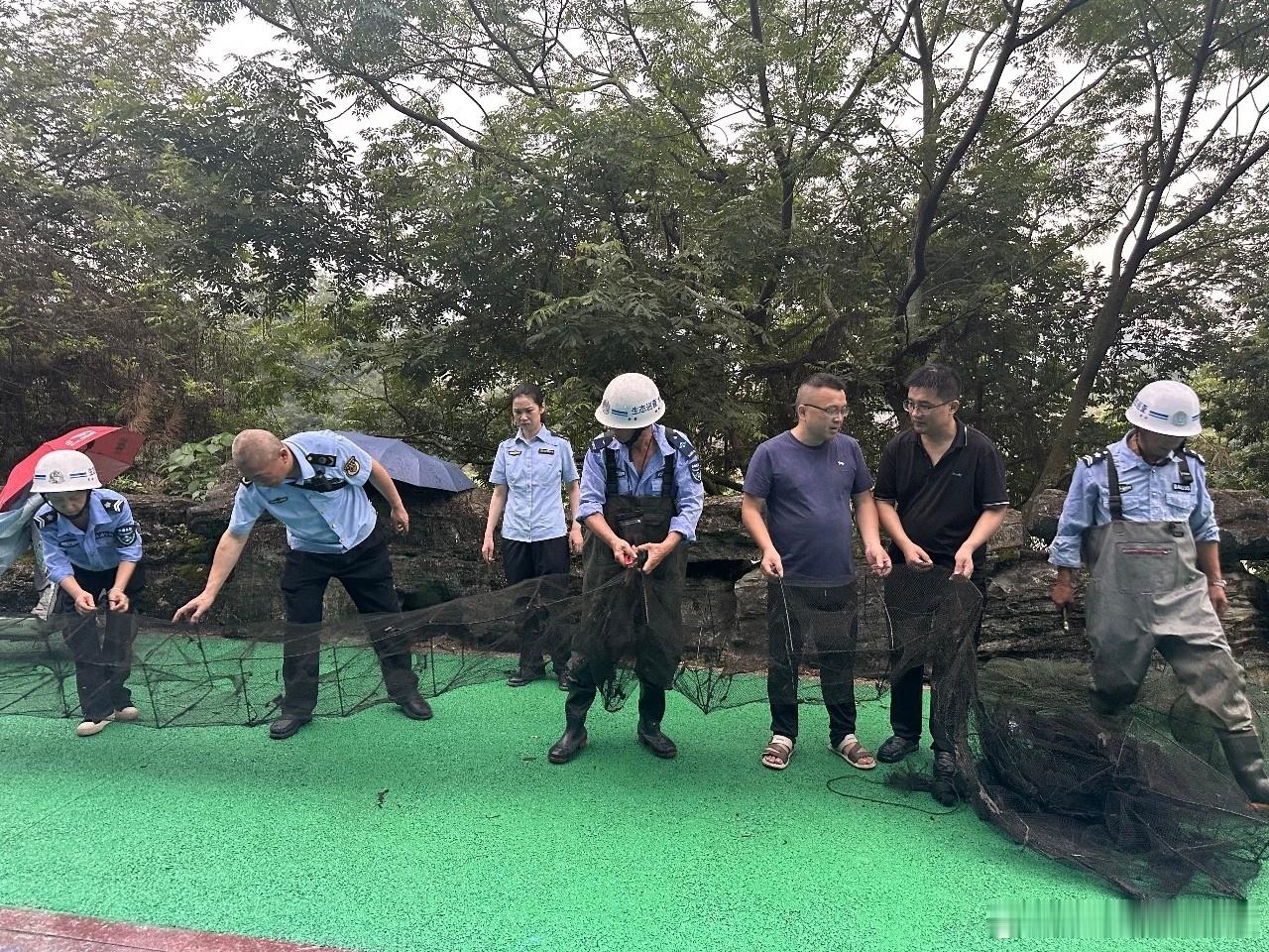 【南浦溪水域“清网”行动！多部门联动守护“生态水域”】6月3日，浦城县...