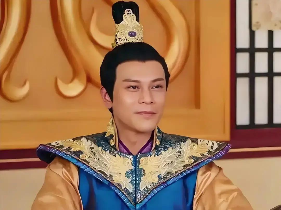 宁王李成器10个儿子的结局：
 
宁王李成器的王府里，那个珍藏着一把琵琶的檀木架，已经许久没人碰过了。那是长子李璡最爱的乐器。天宝九年深秋，汝阳郡王李璡病逝的消息传入兴庆宫时，玄宗李隆基正在用膳。他放下筷子，沉默了很久，对身边的高力士说：“把那把‘玉环’琵琶取来，朕想听。” 琵琶取来了，弦却断了三根