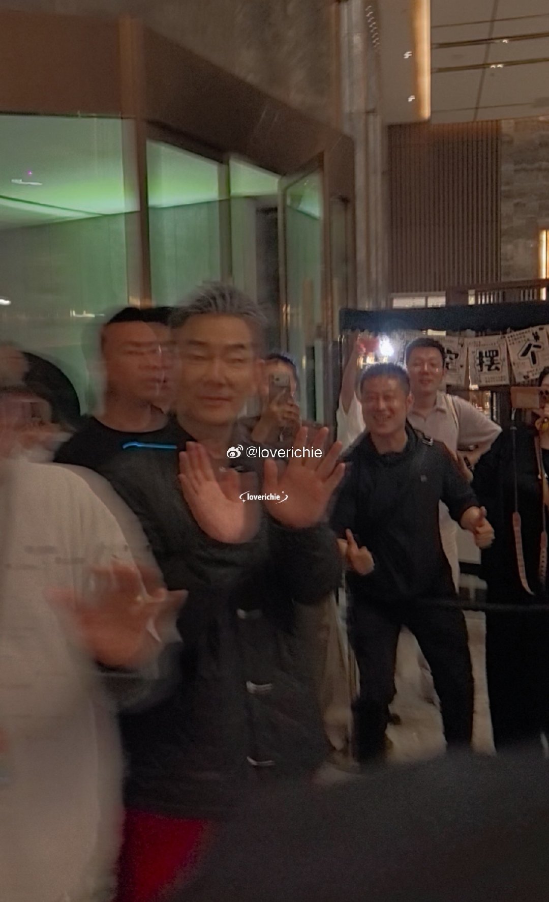 #任贤齐[超话]# 为人有德天长佑，行善无求福自来[心][心][心]我永远热爱这不请自来的温柔哥入梦来YB了[来抱抱][来抱抱][来抱抱] ​