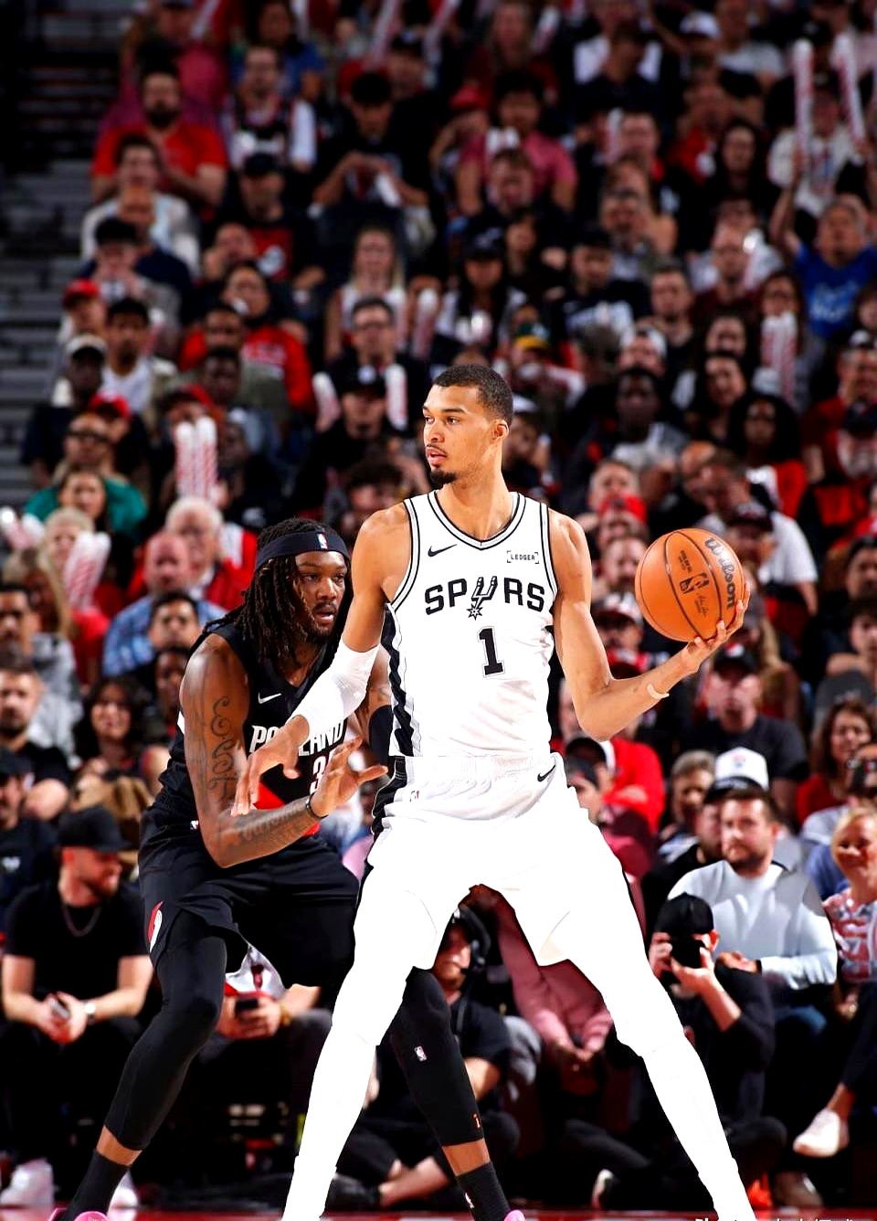 马刺这球看得人是真服气，上半场还落后19分，以为要G了。    结果中...