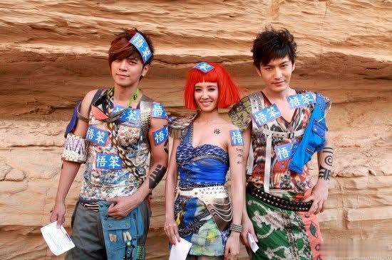 #罗志祥[超话]#  
罗志祥的FB相册 2010.7.12 百事广告
和古天乐的合作哈哈 ​