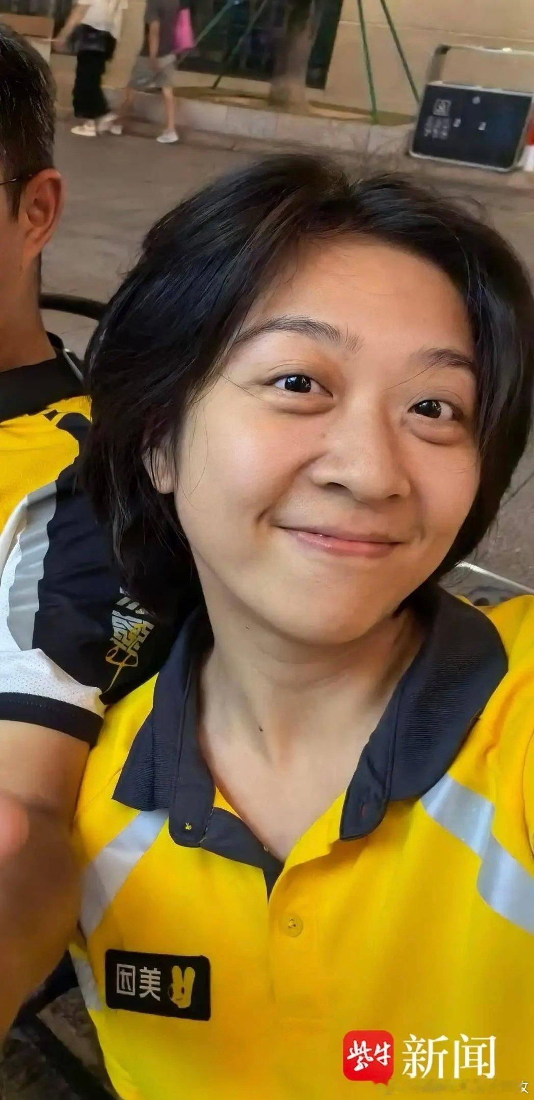 #女博士辞去医生工作送外卖#31岁医学女博士辞去三甲医院工作，在珠海送外卖、做驻唱：想试试生活有多少种可能。 ​