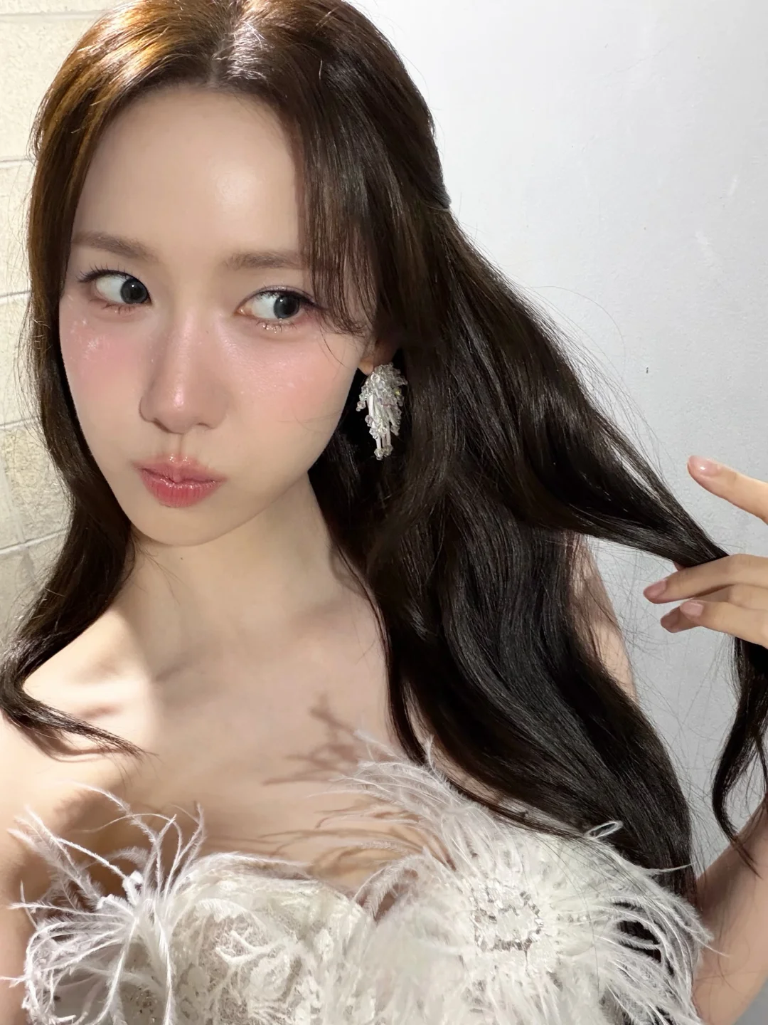允儿ins更新自拍💕