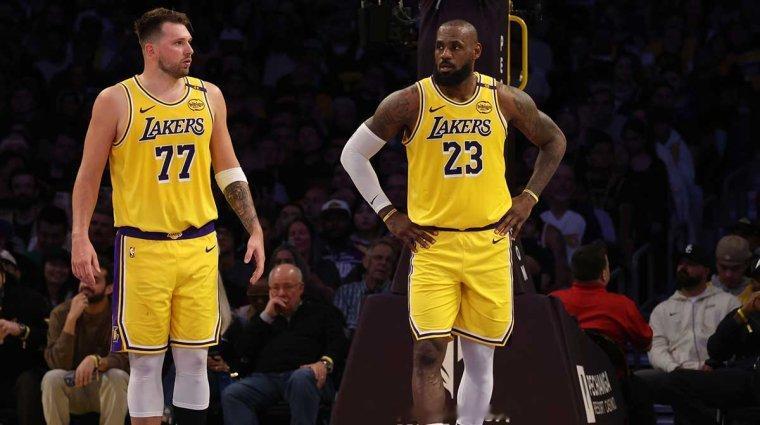 NBA神仙赛程出炉！詹姆斯时隔多年客场挑战湖人，复刻04年经典圣诞大战...