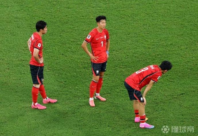 韩国国家男子足球队在2026年美加墨世界杯上吞下了小组赛折戟的苦果。对...