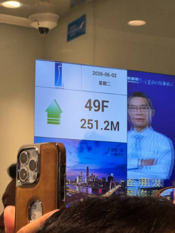 前几天和妈妈去光州谈事情，终于结束以后一看时间还早我们就打算去逛逛，广...