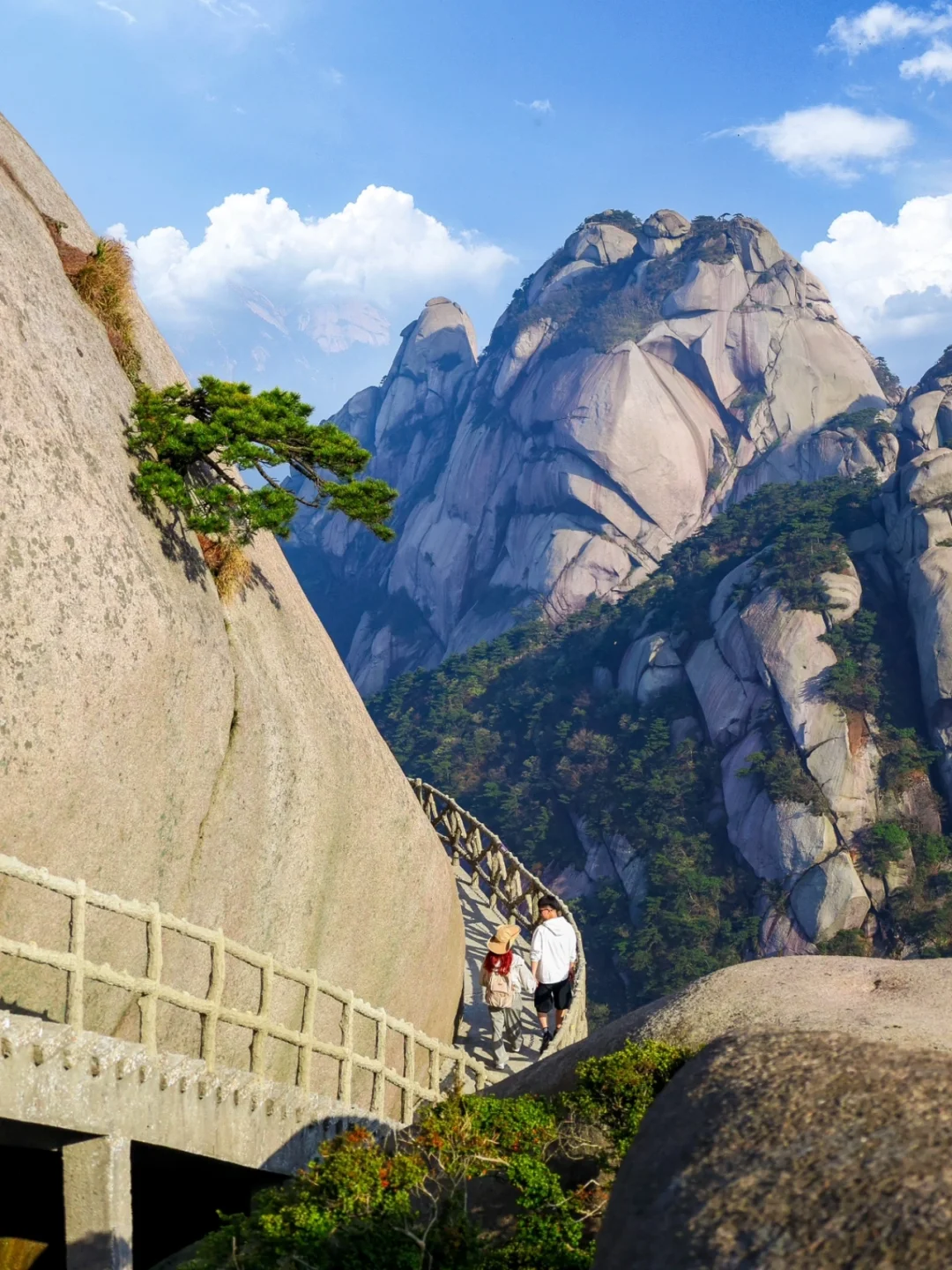 五一不扎堆‼️ 情侣徒步绝美天柱山⛰️附攻略