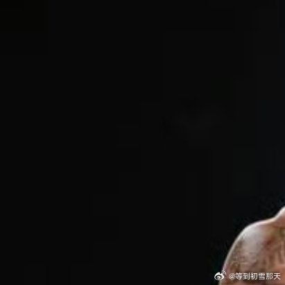 属实看呆了一众球迷。当年刚拿冠军的伦纳德炙手可热，团队却开出私人飞机...