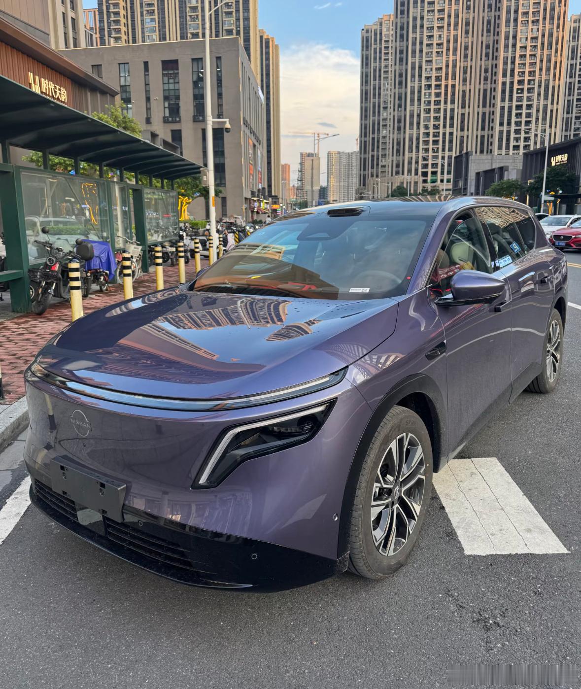 #谁还没为一台车心动过#简单记录一下，恭喜自己喜提东风日产NX8。没有复杂的文案，没有浮夸的修饰，只有最真实、最简单的一份开心。期待了很久，盼望了很久，如今终于如愿以偿，心里暖暖的特别踏实。生活总是在不断努力中迎来惊喜，每一份收获都来之不易，懂得珍惜才最可贵。往后风雨有归途，四季有陪 ​