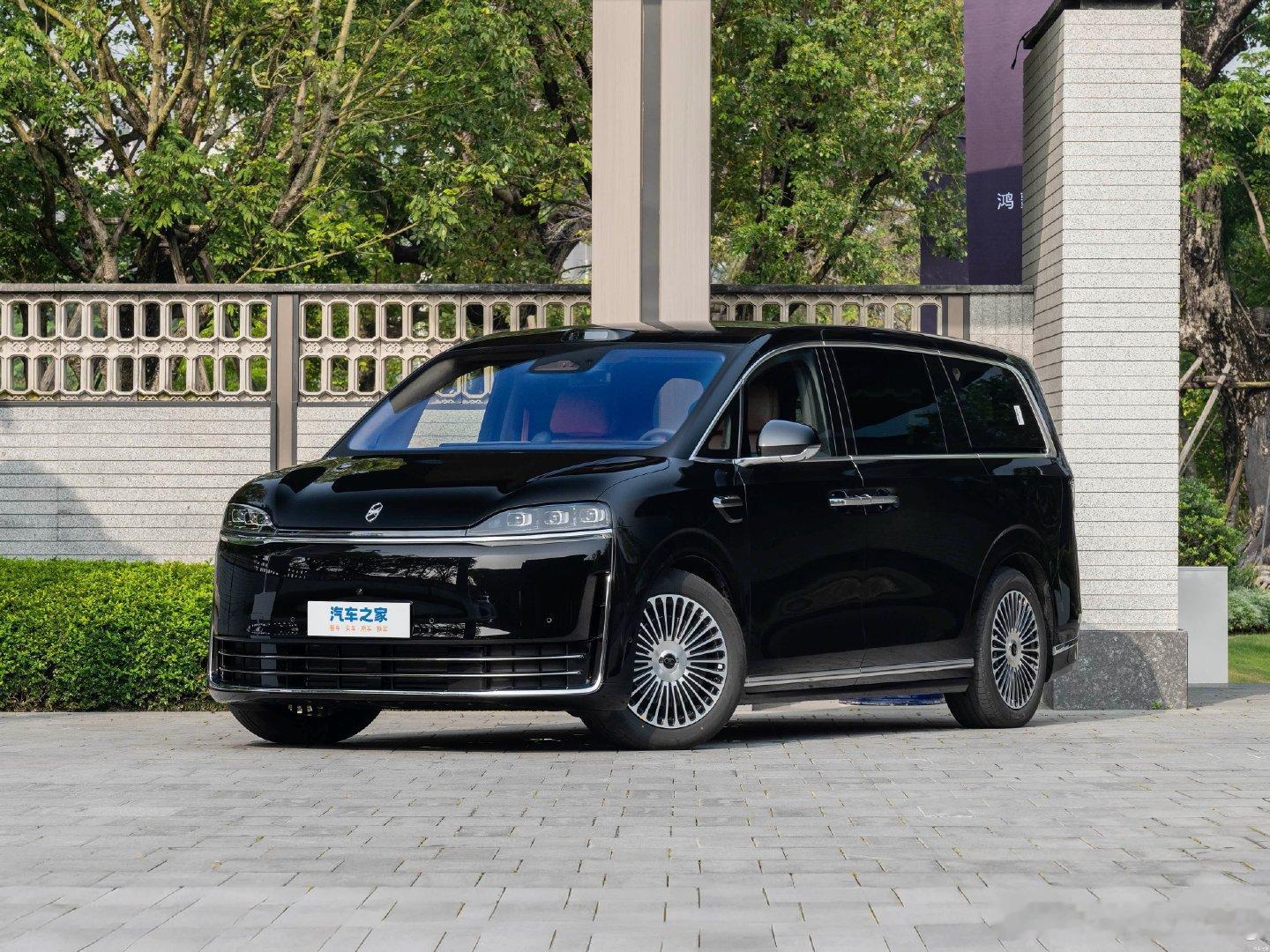 智界V9 ultra 增程四驱七座【展车】【二手车】
指导价 459800

鎏金黑 韶华杏
20 轮
隐私光幕
制氧系统
配置总价491800元
全款裸车成交价434,800元，可申请置换补贴。
我觉得这车还可以，关键是奇瑞生产，质量应该有保证 ​