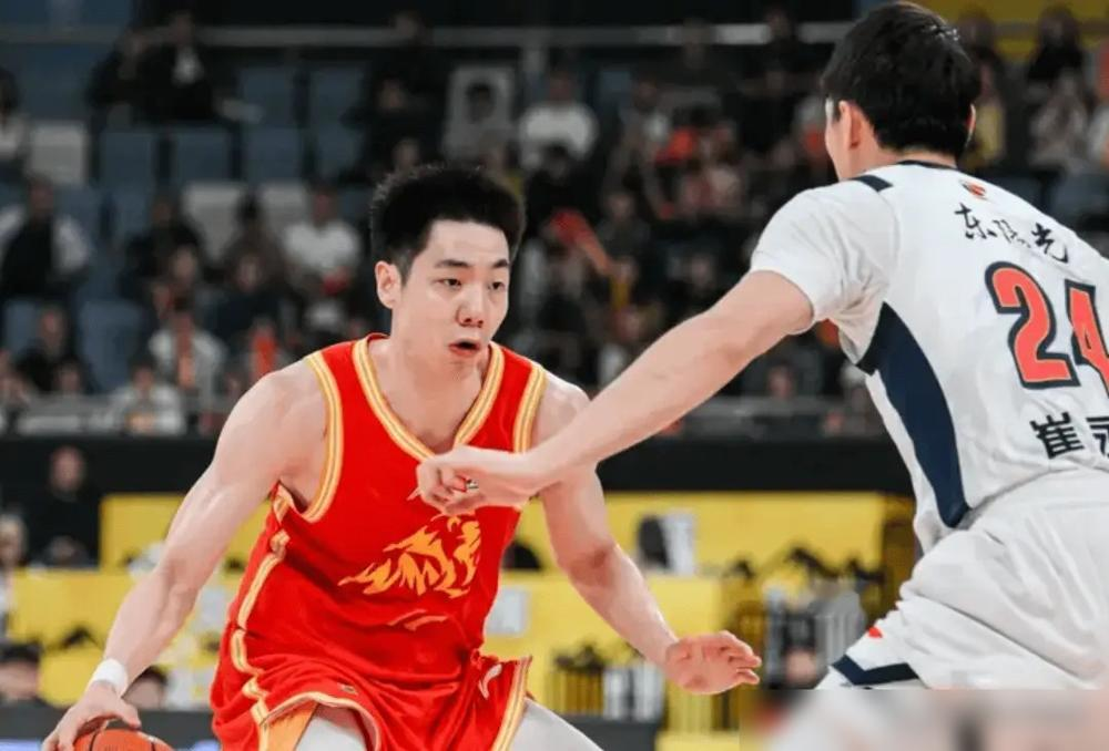 胡金秋孙铭徽缺阵，你以为广厦要崩？我告诉你，这恰恰是他们最恐怖的时刻。...