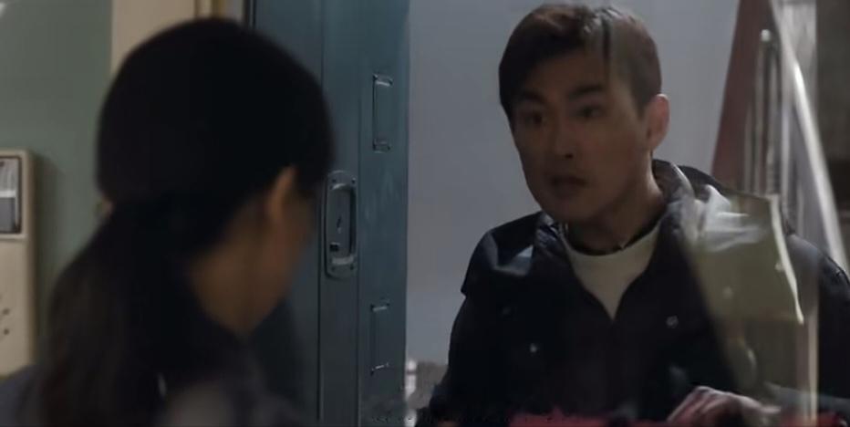 正在播出的电视剧《小城良方》里，消失了好多集的，菅韧姿出演的车明明的前夫张昊，又出现了。
看剧透，他去了大兴安岭，这次回来，主要游说车明明和他复婚，让车明明把房子卖了，到大兴安岭去开一家诊所，车明明目前有追求者，就是同一个医院的医生陈俊南。
陈俊南由王彦霖出演，今年播出的电视剧《冬去春来》里，他出演