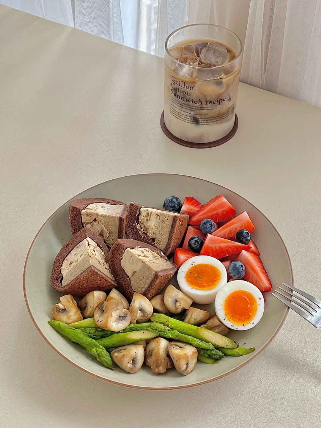 ☀️焦糖咖啡可可米面包早餐盘｜满满当当😋