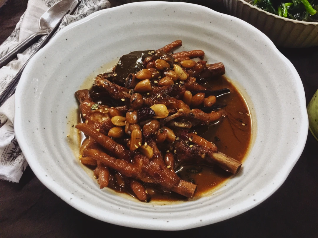 粗茶淡饭🥢｜胶糯糯的【鸡爪花生煲】🥘