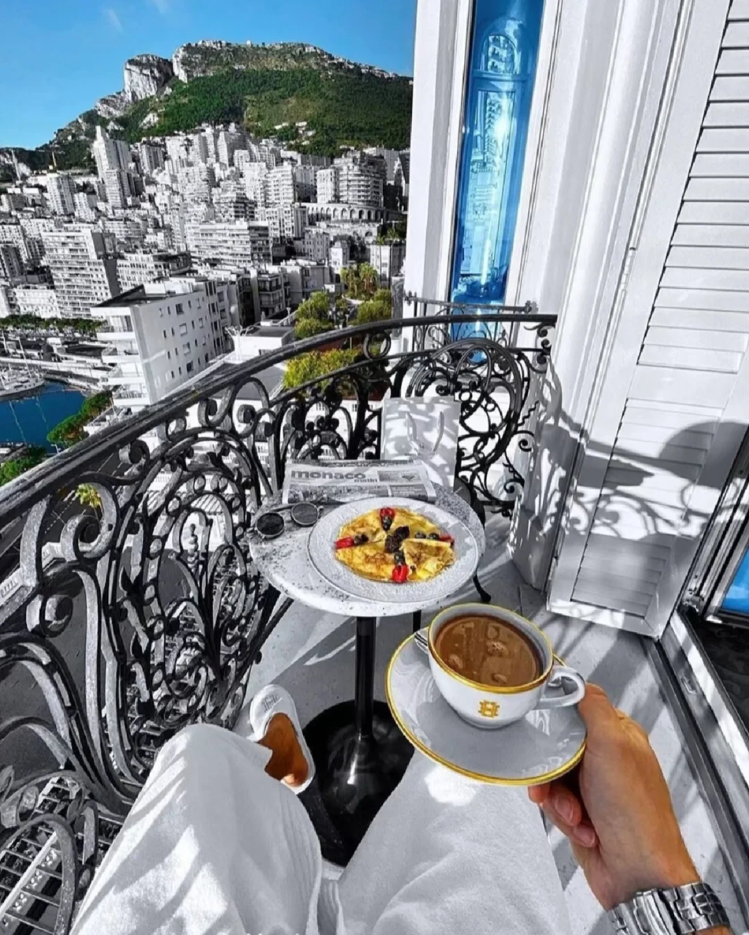 1. 看起来就城府深的，绝对是二逼，看起来单纯柔弱又无害的，往往才是幕后大bos