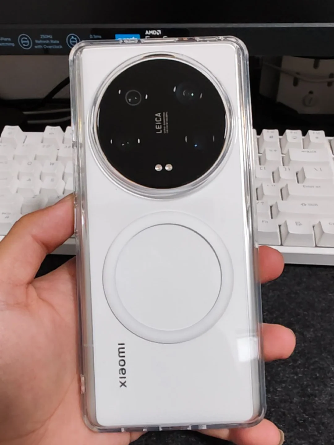 给小米13Ultra入了一个壳，老板说0.02kg