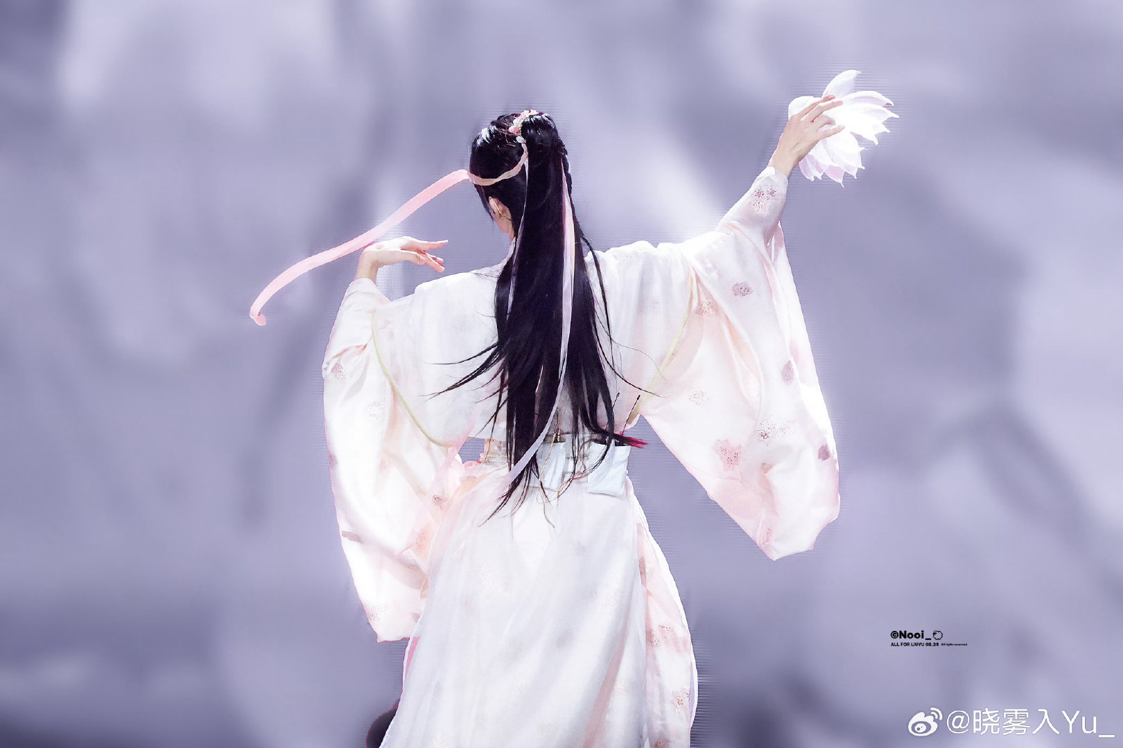 #刘宇2026宇宙诗人巡演# ly#刘宇# ly#刘宇全能艺人# 

这一套小粉真的太美了！！！
完全神来的！！多来一点粉色系的衣服！！！
图源:Nooi

刘宇​