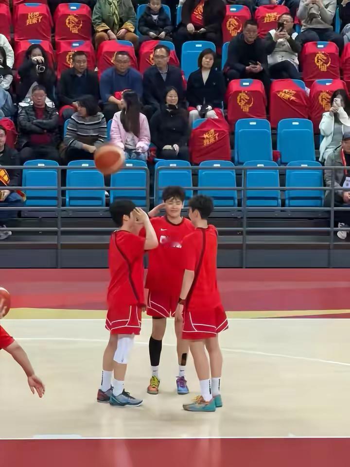 篮球的魅力不只有胜负 女篮杨舒予