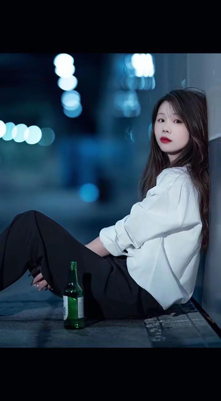 <p>街拍小姐姐穿搭秀 <!--{img:0}--></p><img ...