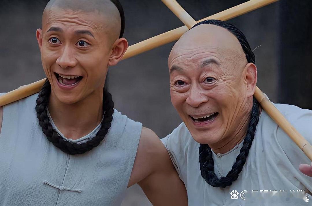 《云雀叫天录》刚放5集，评论区口气就倒了过来。被“刘星”烙印压了十几年的张一山，演清末民初京剧角儿，开拍前没几个人信。真一上镜，稳了。孟金福，梨园里最不招人待见的武丑，偷练想转武生，倒仓嗓塌，再咬牙改老生，被泼脏水轰出京城，那句“南墙越硬，我越要撞”不是小年轻耍横，是拿命顶门。六 ​