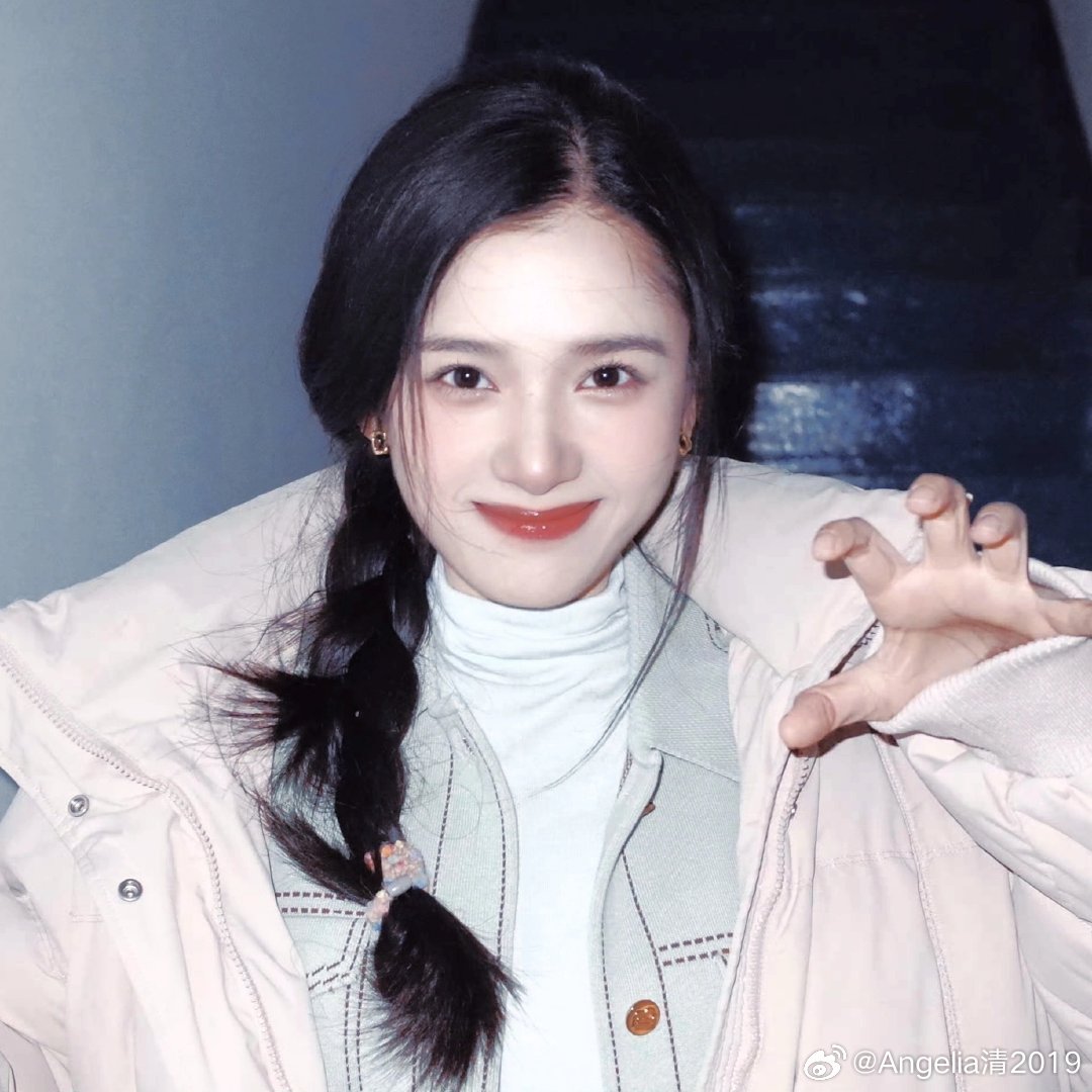 #张婧仪[超话]##婧仪的相册集##张婧仪代言比亚迪秦max# 还🍵6.帮忙tt。 ​