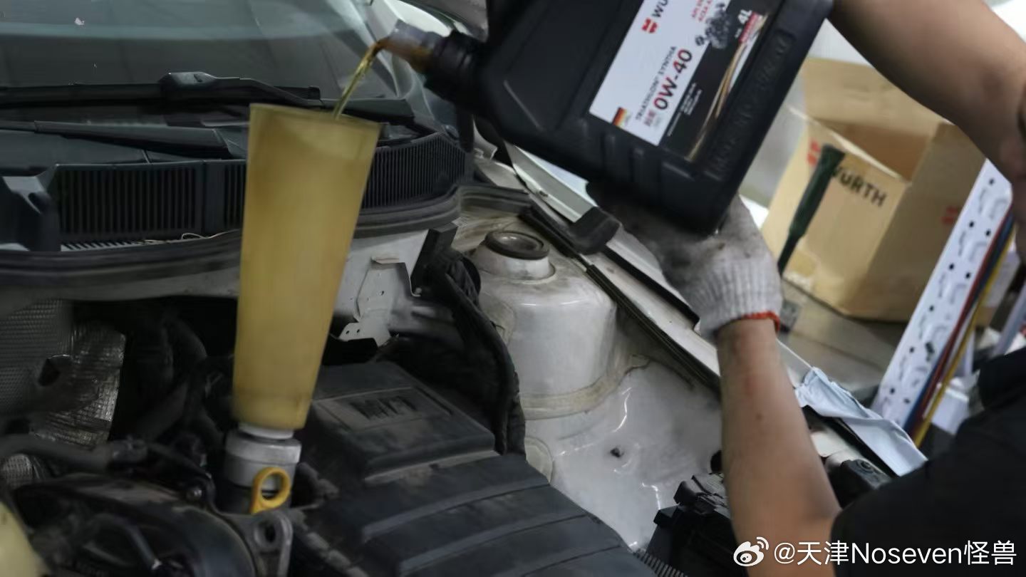 现在很多老百姓 换车 还是修车 这个话题

老车维修也不是一定的套餐活

对于客户 可能对用车 换车 修车 比较迷茫 

那么专业不仅仅是把车修好

而是针对的客户的使用场景 及 环境

给一些对客户有用并适合的建议及方案 

客户可能这一刻不一定全懂

但是几年后 客户回想现在的决定及这么多年用车 算明 ​