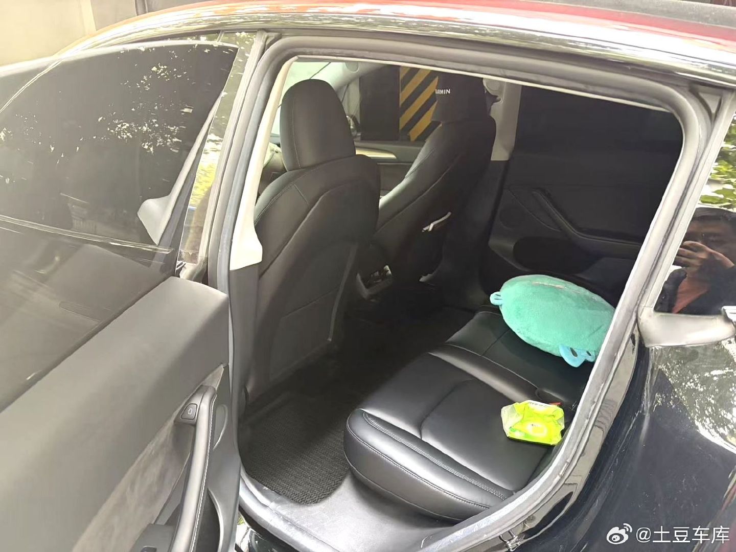 最新拿下
特斯拉ModelY
这真是拼刺刀收回来的

2023年 标准续航
个人一手 3.1万公里
仅一个面补漆 成色新  ​