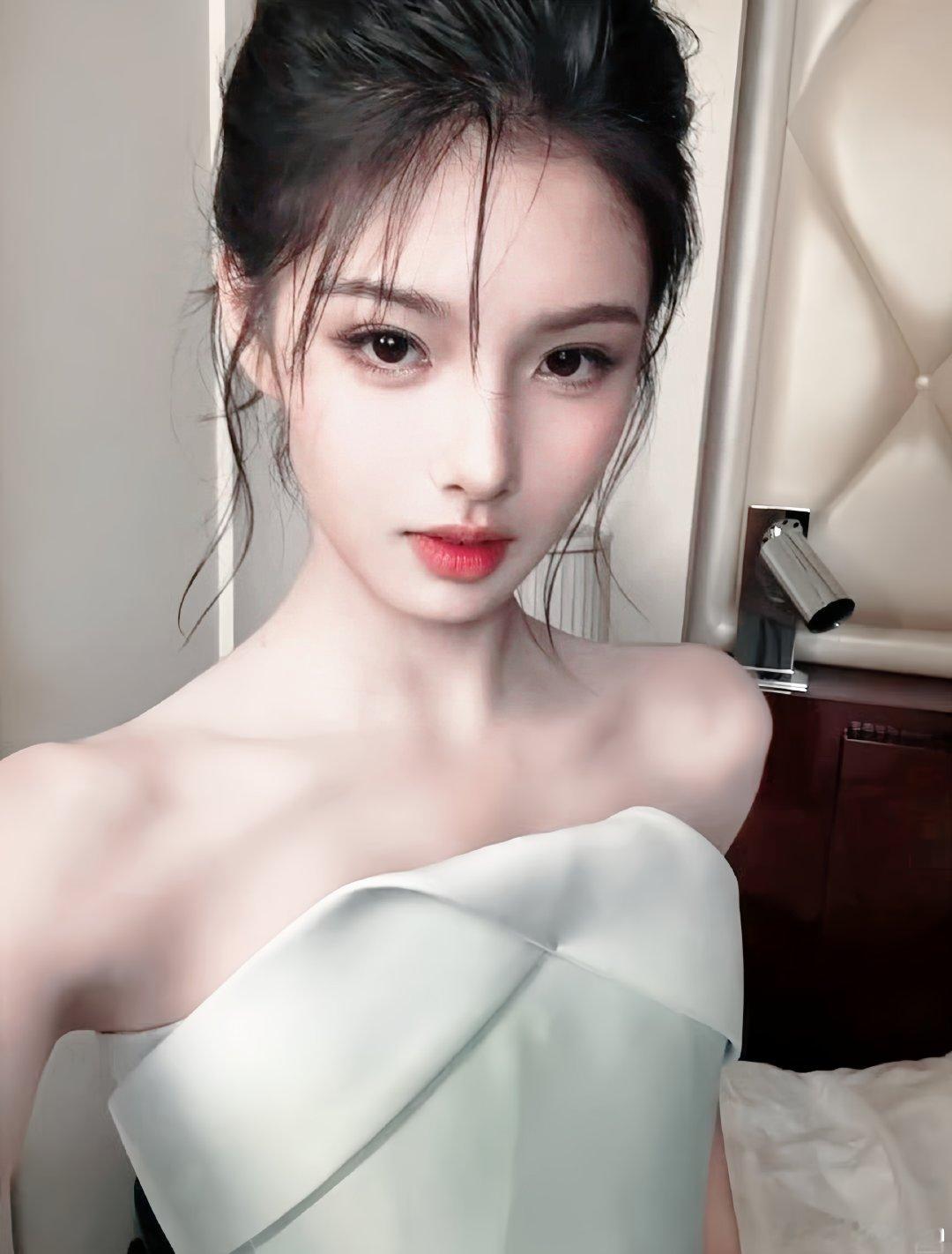 #艾米[超话]#  如果你正在读这段话就说明你爱上我了 如果你想否认 那为什么还在读 ​