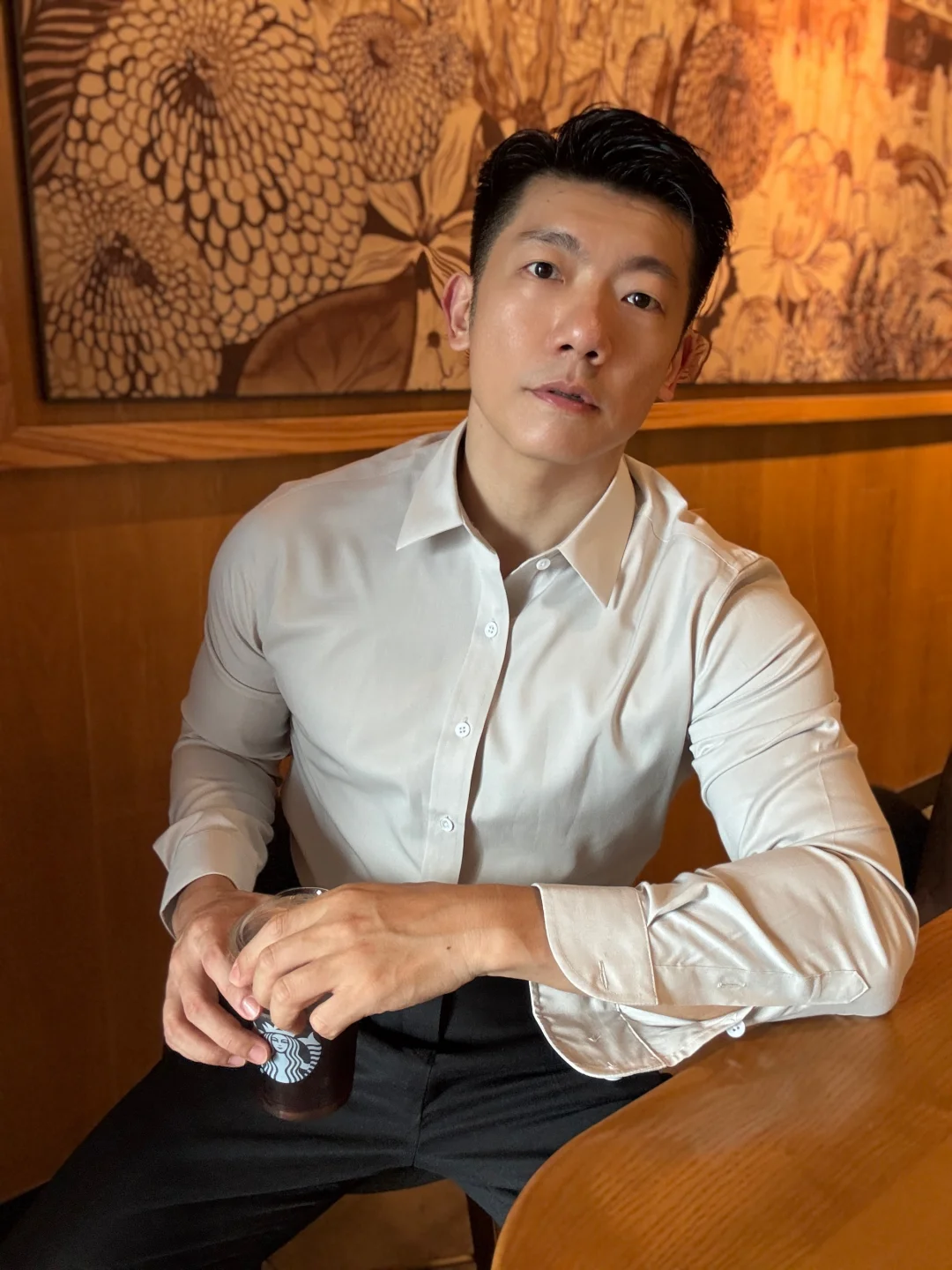 衬衫如战袍，是男人最有力的自信