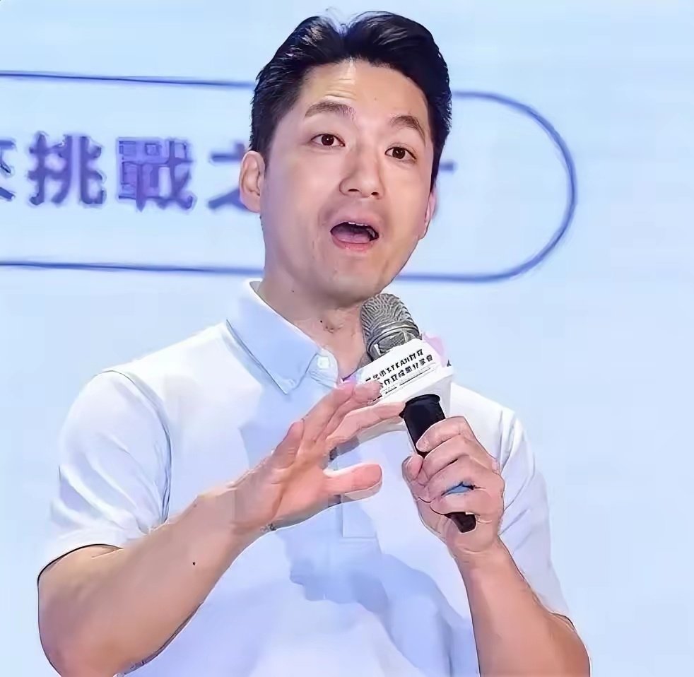 蒋万安10月5日表示：“大陆应尊重台湾的生活方式，不要因为政治倾向而有任何差别待遇，我表态支持而且尊重蔡康永可以发表自己任何的主张。” ​