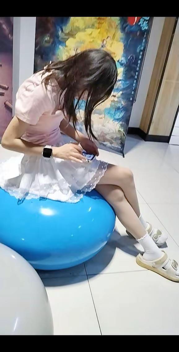 <p>大长腿 单身小姐姐 清纯甜美 <!--{img:0}--></p...