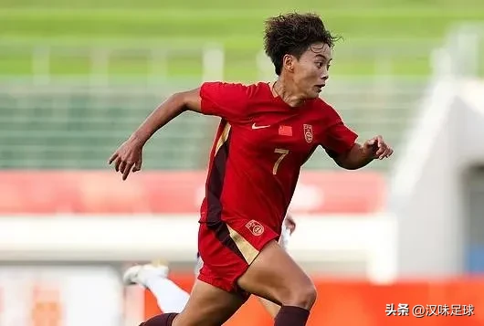 0‑1憾负韩国，中国女足止步亚运第四名，无缘奖牌

北京时间10月2日，亚运会女足铜牌争夺战打响，中国女足迎战韩国女足。经过90分钟鏖战，中国队0‑1不敌对手，最终位列赛事第四，没能站上领奖台。

比赛开局阶段局势急转直下，开场仅仅第4分钟，韩国队利用定位球机会，崔宥莉头球摆渡，卢贞英抢点头球破门，