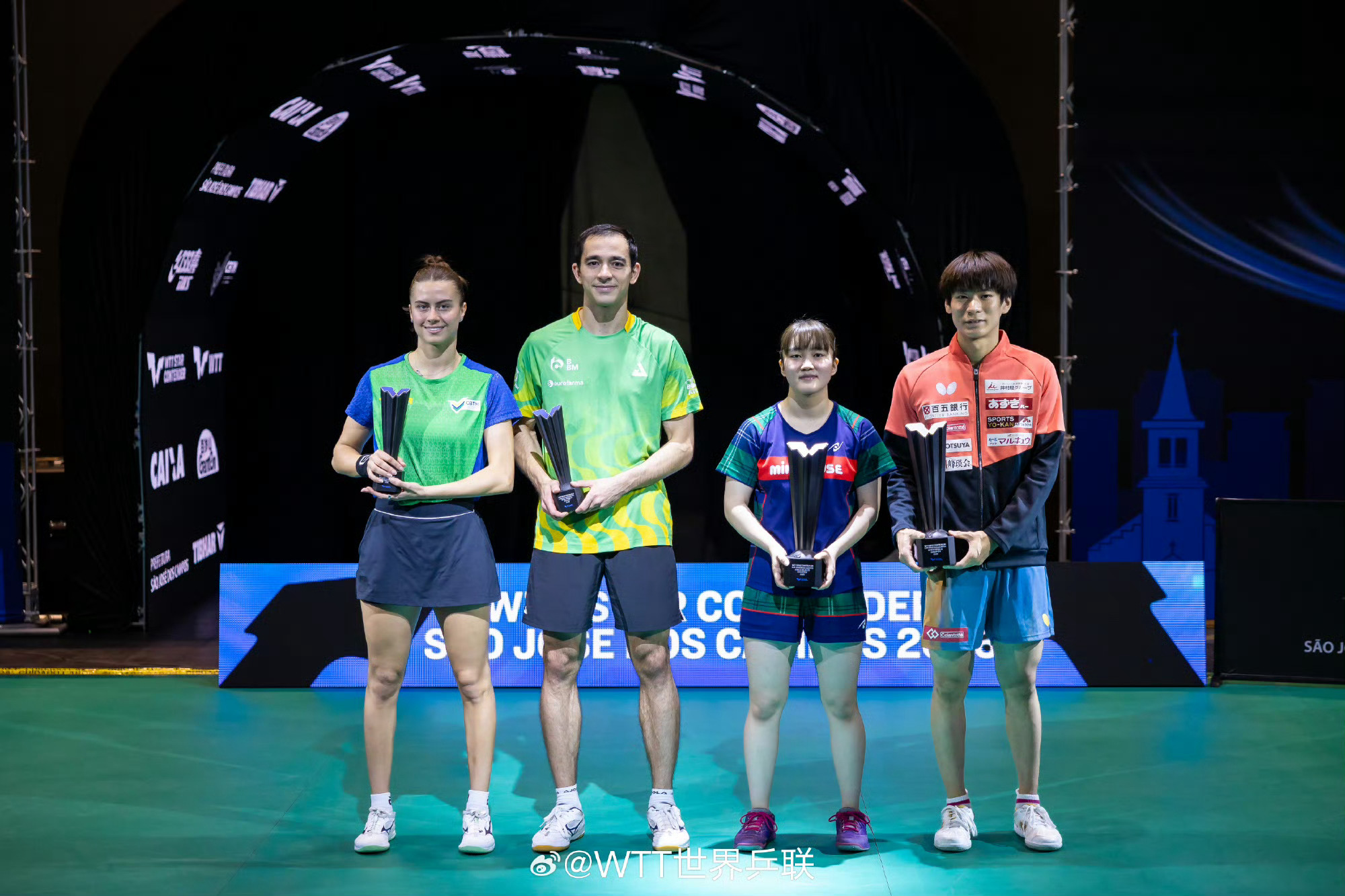 混双决赛，户上隼辅/大藤沙月3-1战胜雨果·卡尔德拉诺/高桥布鲁娜，获...