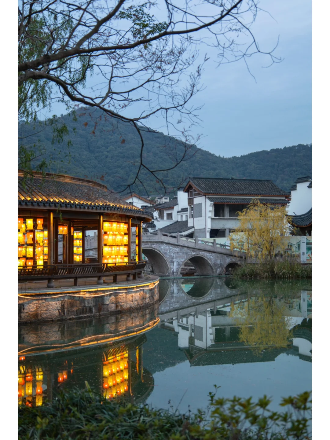 杭州新晋国风打卡地｜灯笼亮起时🏮梦回钱塘