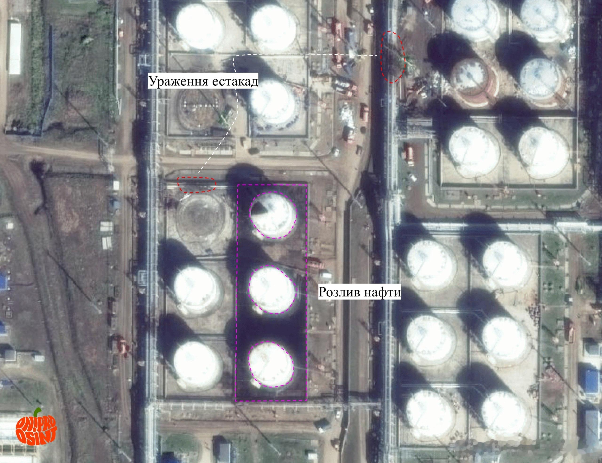 乌军针对俄罗斯伊尔斯基（Ilsky）炼油厂在9月26日进行的FP-1无人机袭击后的卫星分析显示，该厂的主要加工能力均受到打击。监测发现，属于AVT-5和AVT-6装置的设备至少遭受了六次撞击，而这两个装置承担了该炼油厂大部分的加工产能，规模较小的AVT-3装置则发生了严重火灾。此外，厂区北部的工艺管廊遭受 ​