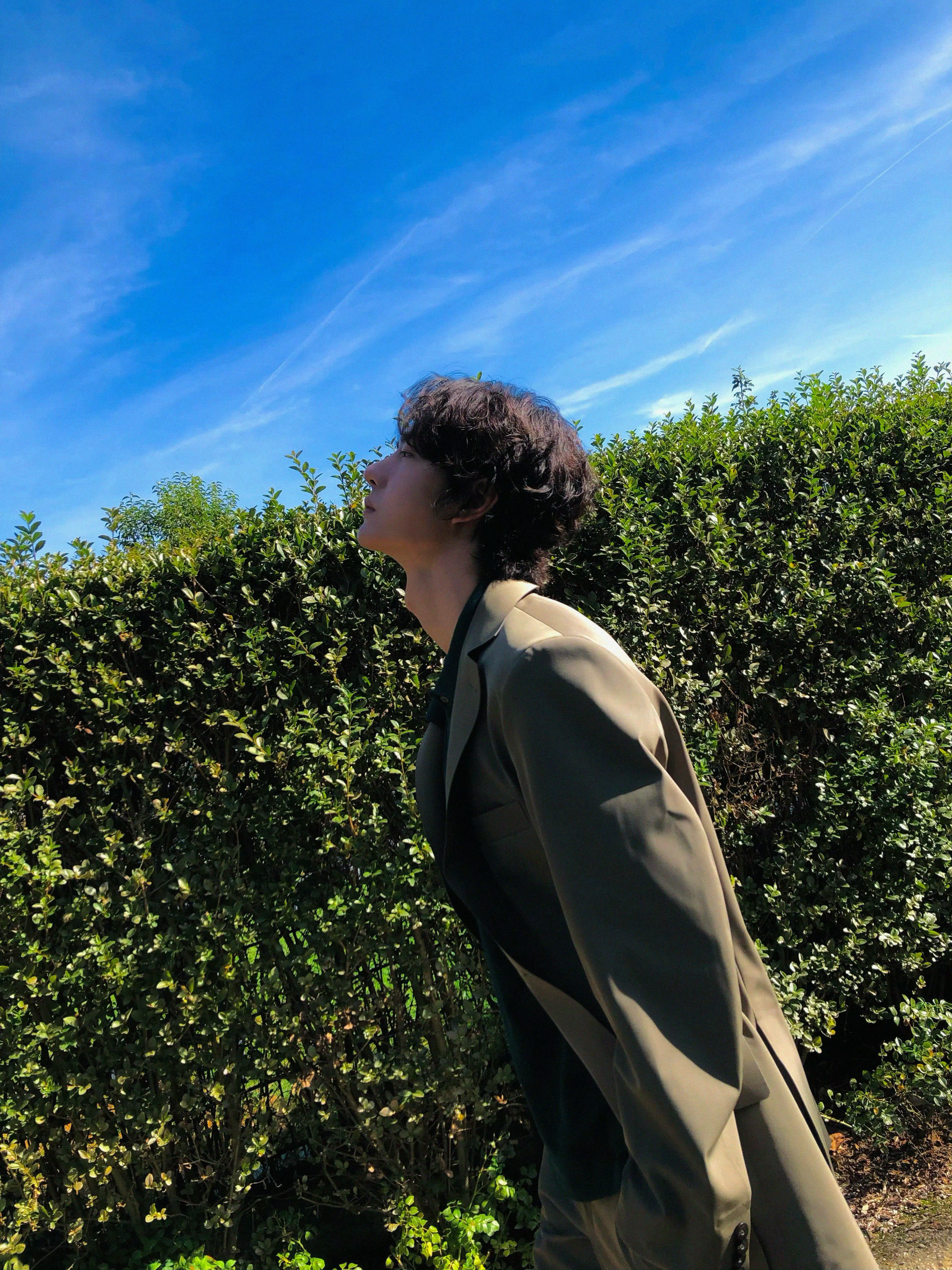 #王一博[超话]# 💚 #王一博巴黎时装周#

YIBO-OFFICIAL
26-10-04 23:25 来自 秀场进行时iPhone客户端
发布于中国香港

「Paris BO log」
等待…
⬇️
走吧！

#王一博LACOSTE大秀造型##Hello时装周# ​