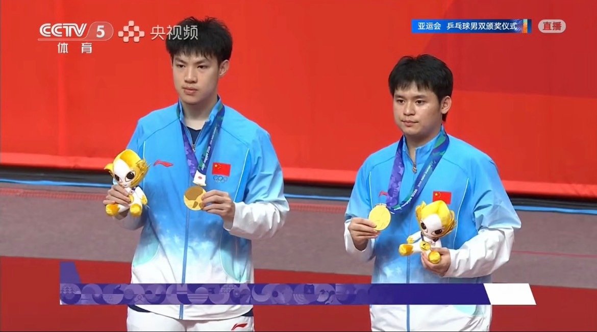 #林诗栋第2金#
敢打敢拼！
换了个人
男单继续加油！[努力][努力][努力][给力]林诗栋 ​