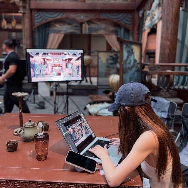 #赵露思[超话]# zls#赵露思许我耀眼# zls#赵露思许妍#

直到你去过的每一座城都有过我的身影 才明白原来我最想去的地方是你的身边 ​
