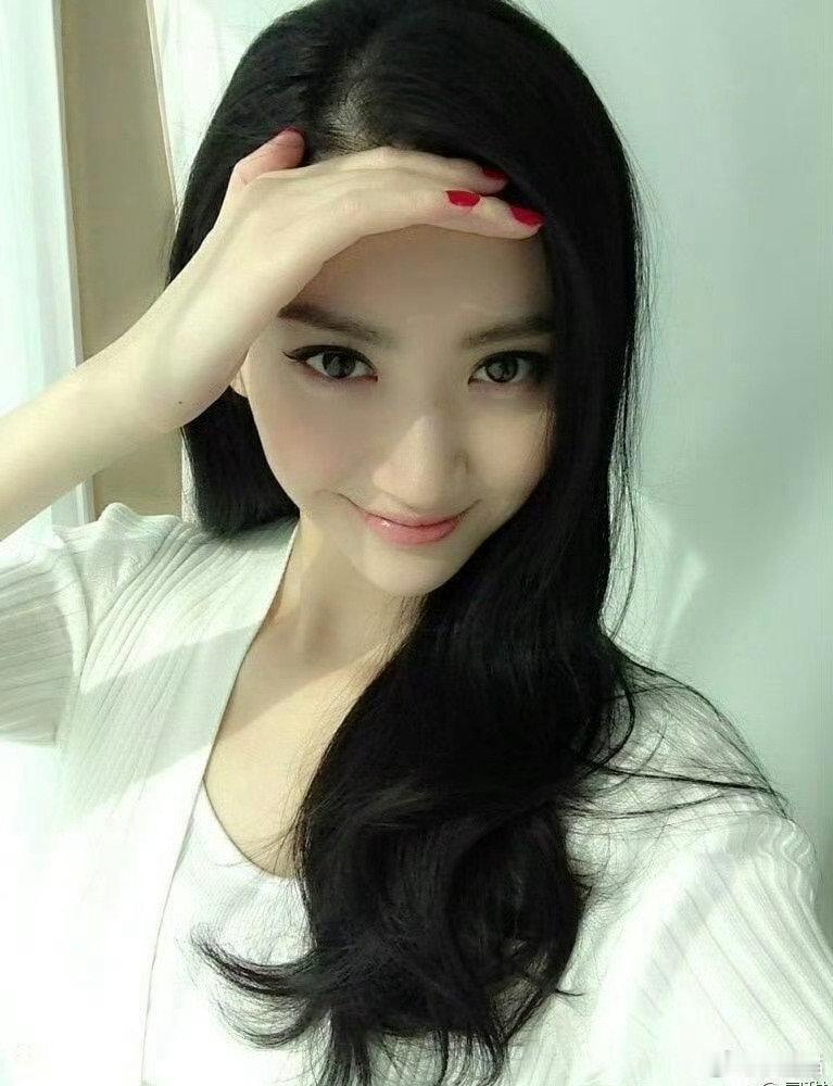 景甜早期一看就明白为什么有那么多人说她是人间富贵花 ​