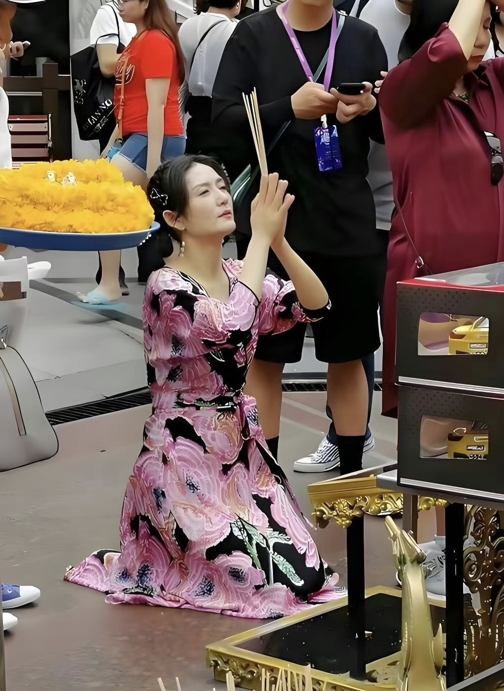 谢娜夫妇身家早过亿了，都有几辈子花不完的钱，她还求什么？ ​​​