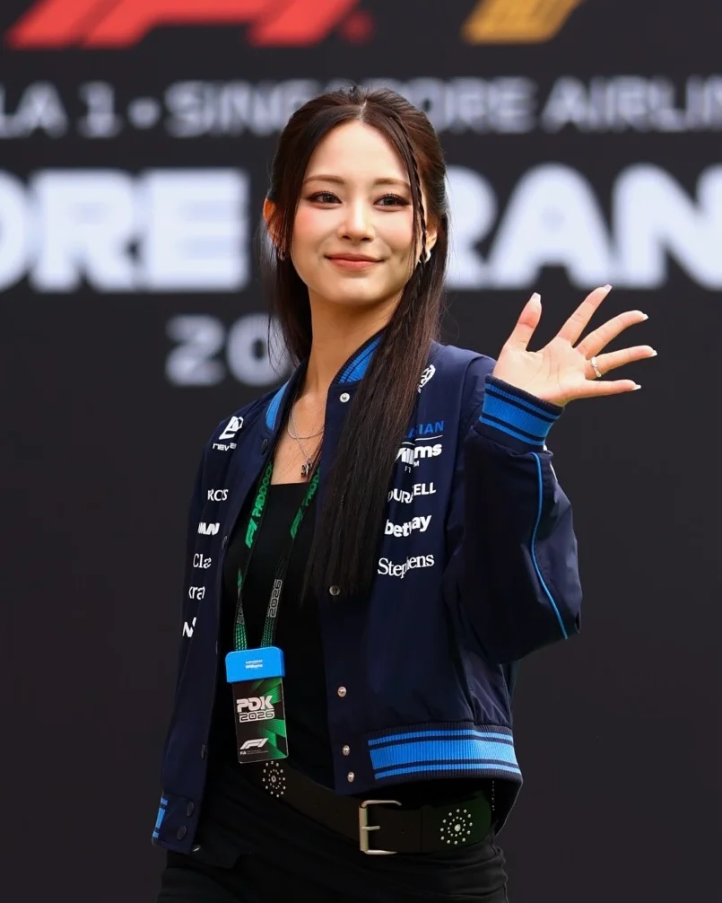 绝美子瑜亮相新加坡F1赛事现场！