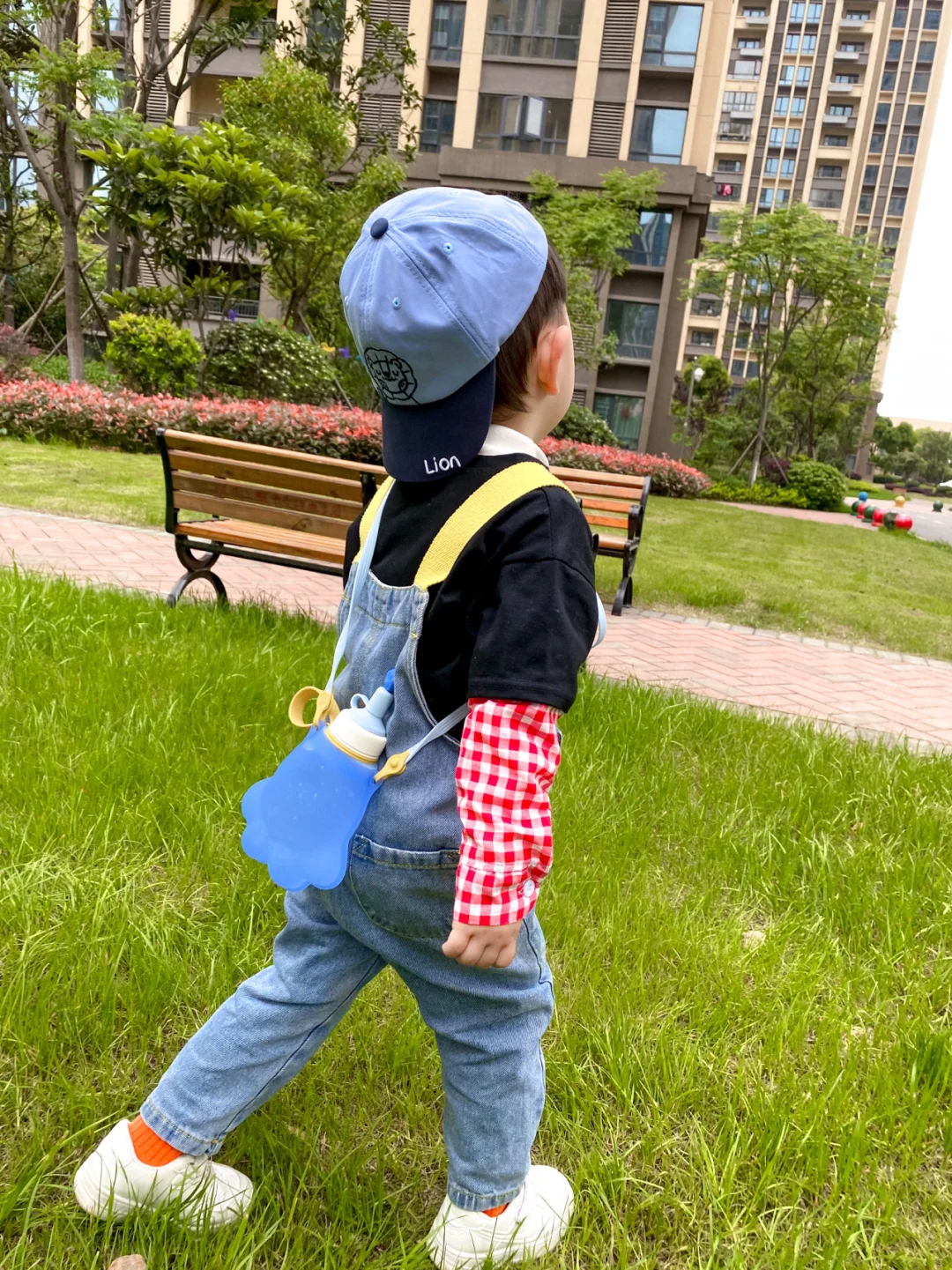 人类幼崽的不同时刻，好像rua一下呀