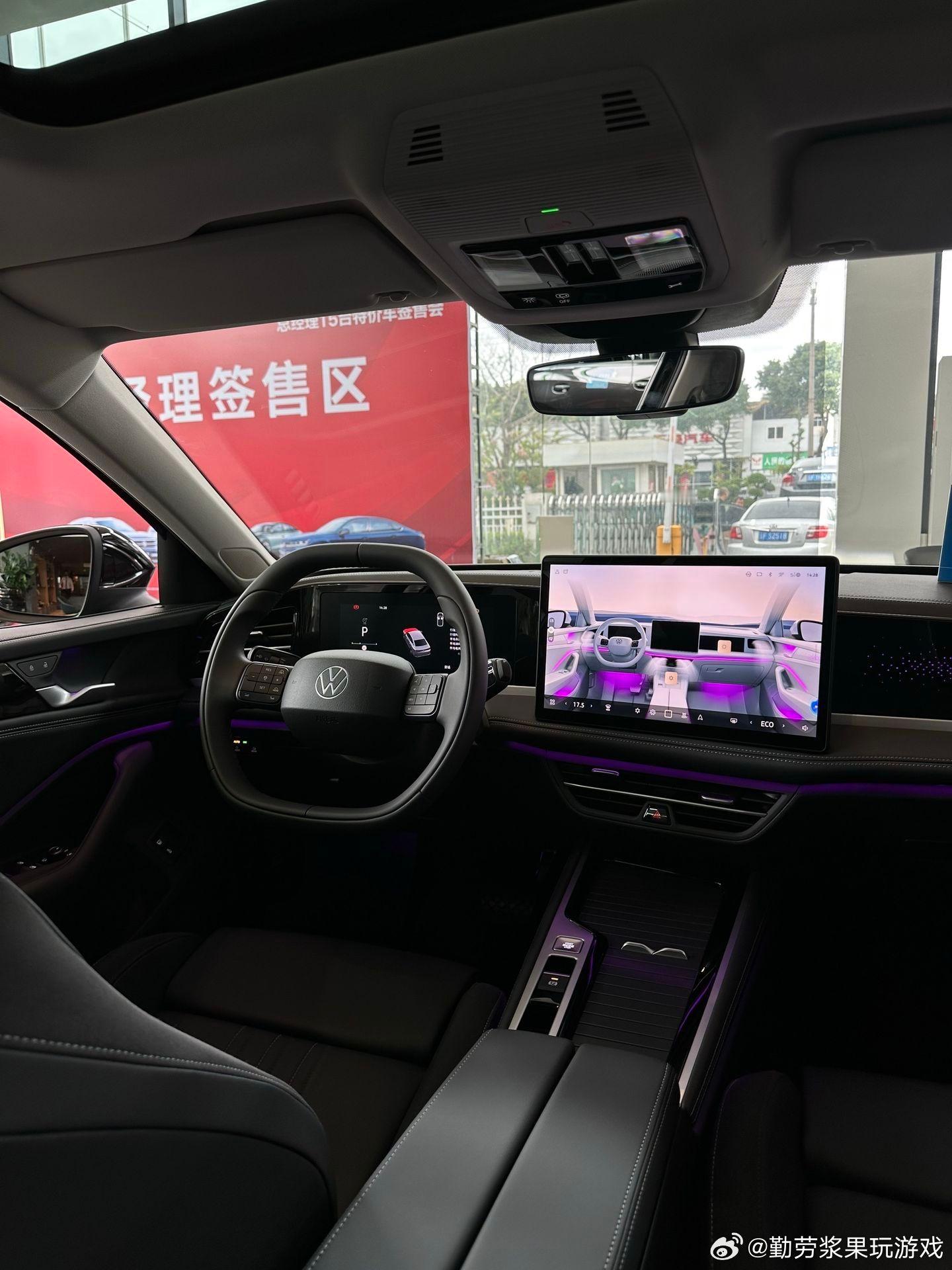 一汽-大众迈腾PHEV：四大黄金实力重塑德系插混标杆

一汽-大众迈腾PHEV依托黄金超混技术全面进阶，凭借能效、驾控、智能、专属设计四大核心优势，打造全能中型插混轿车。动力层面搭载黄金2.0超混系统，配备1.5T EA211 EVO II混动专用发动机，依托双电全域超混架构，实现动力与能效双向兼顾，综合续航突 ​