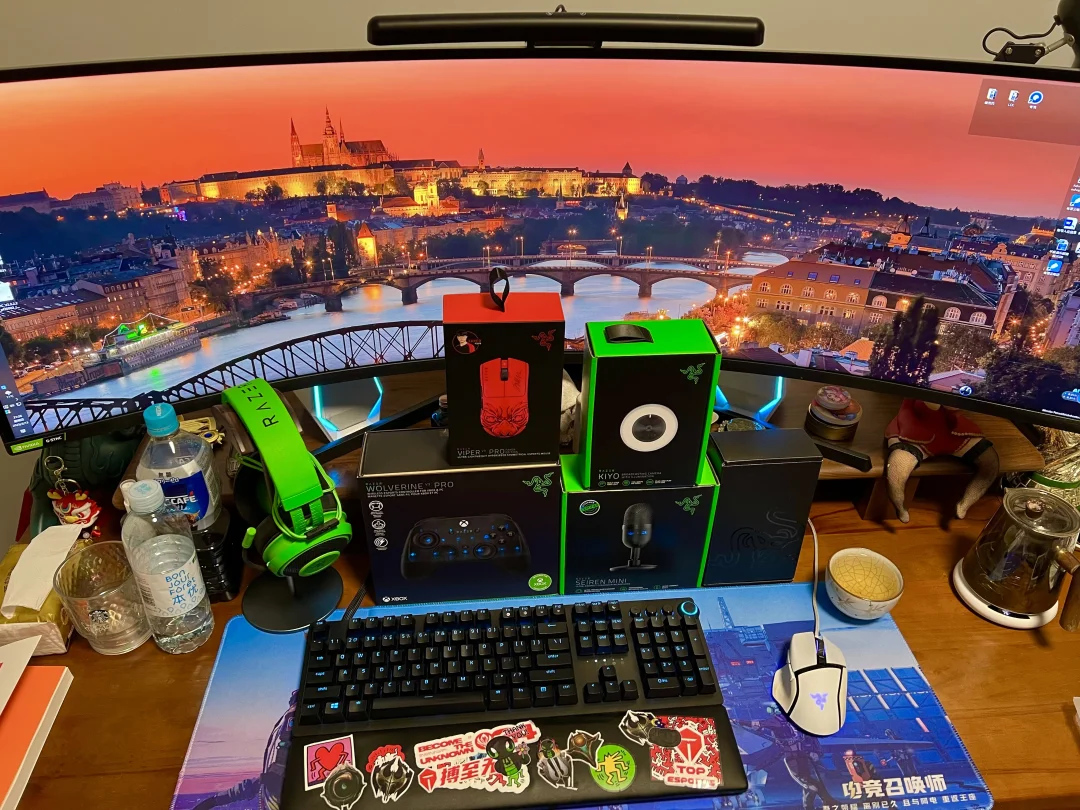 刚整理了一下还有这些个外设没用过，我用东西还是比较细致的，没事就擦一擦，基本上都