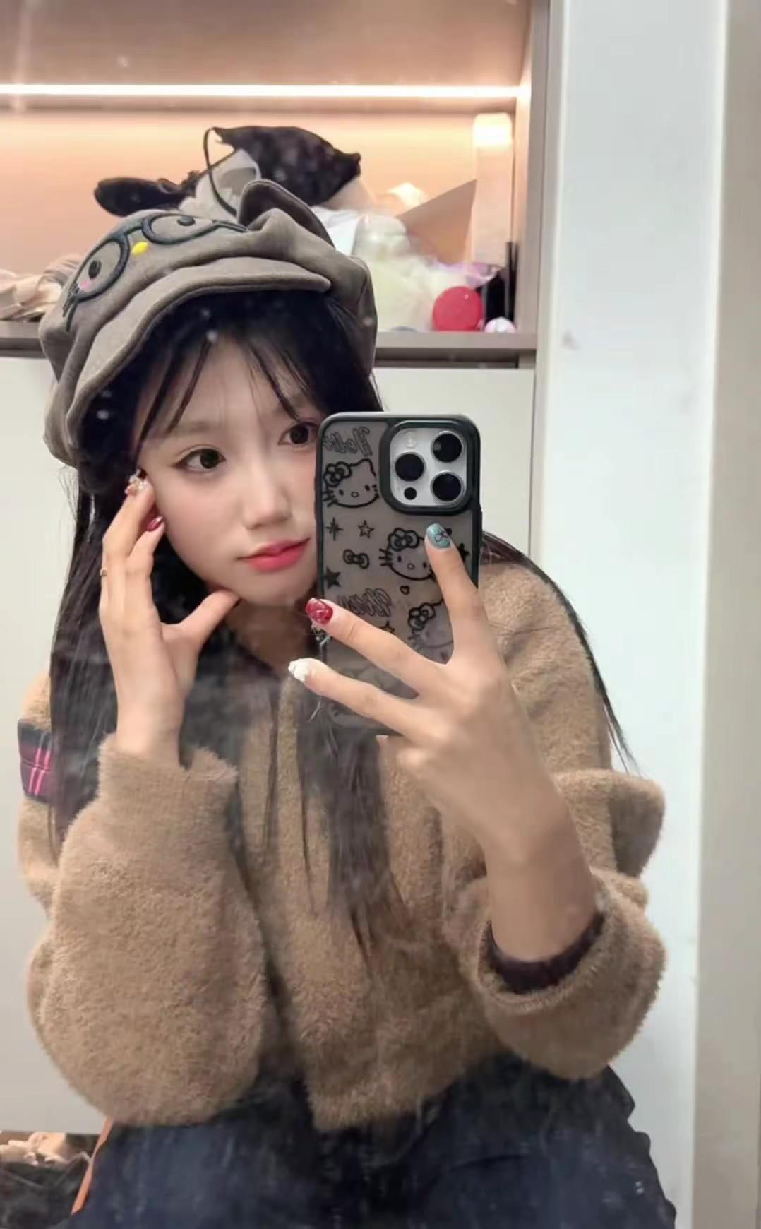 <p>笨蛋美女 <!--{img:0}--><!--{img:1}--...