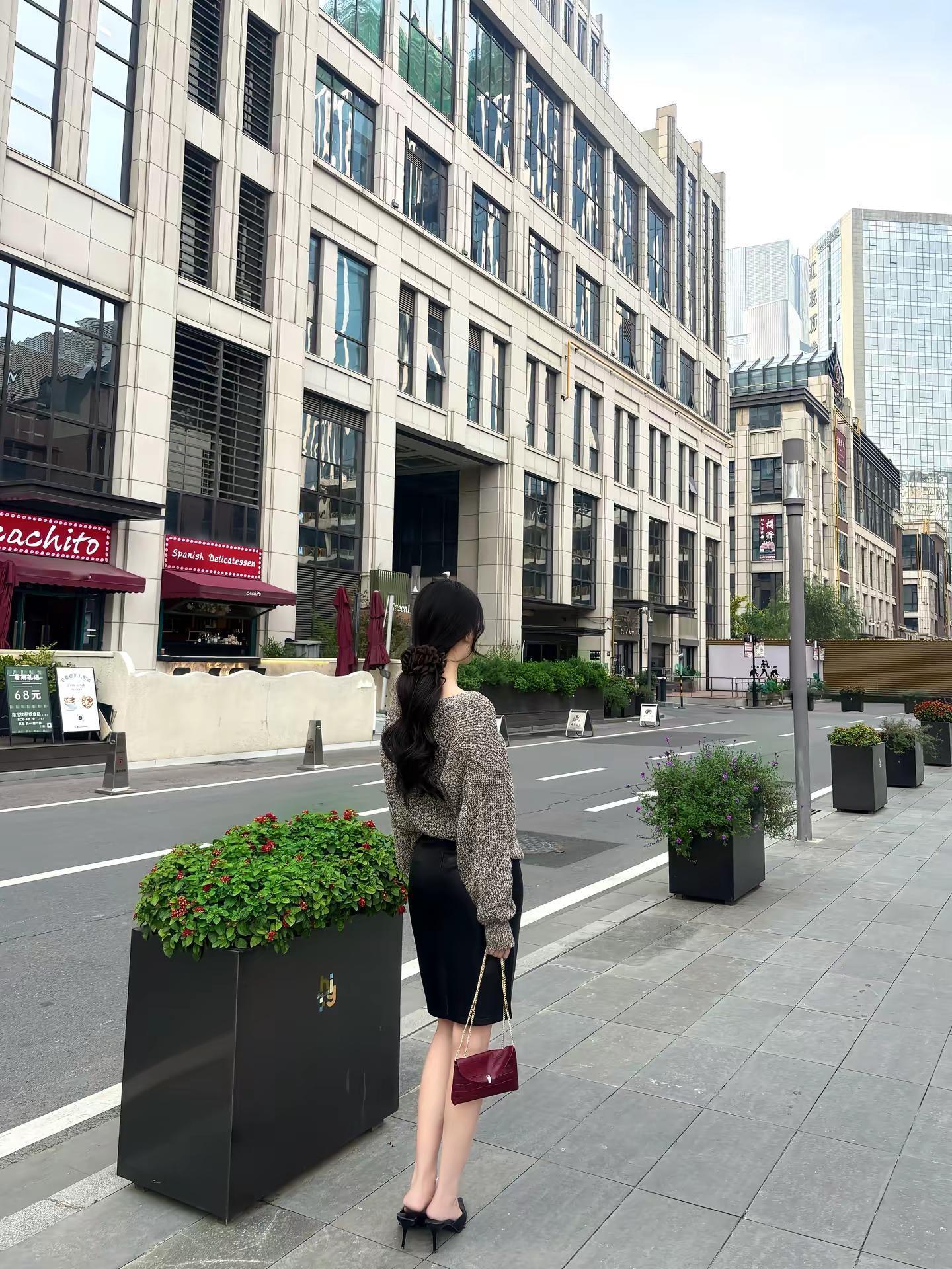 <p>30岁的女人 <!--{img:0}--><!--{img:1}...